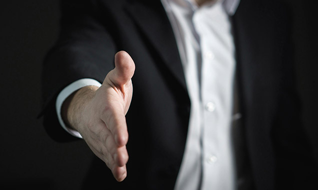 我们力争成为业内标准